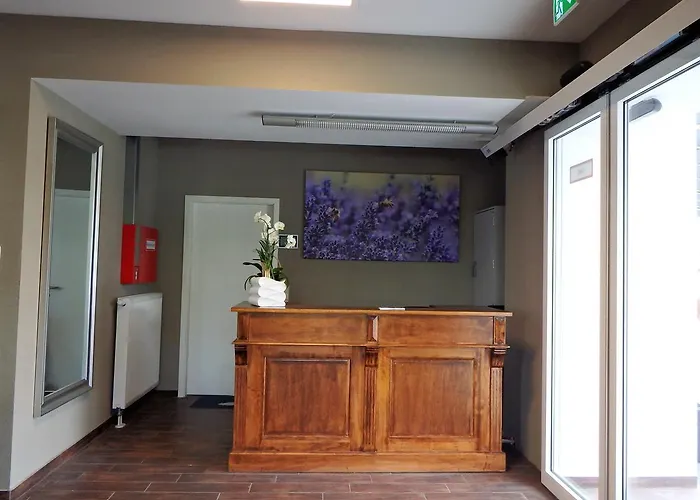 Garni Lavendelhof 3* ناون